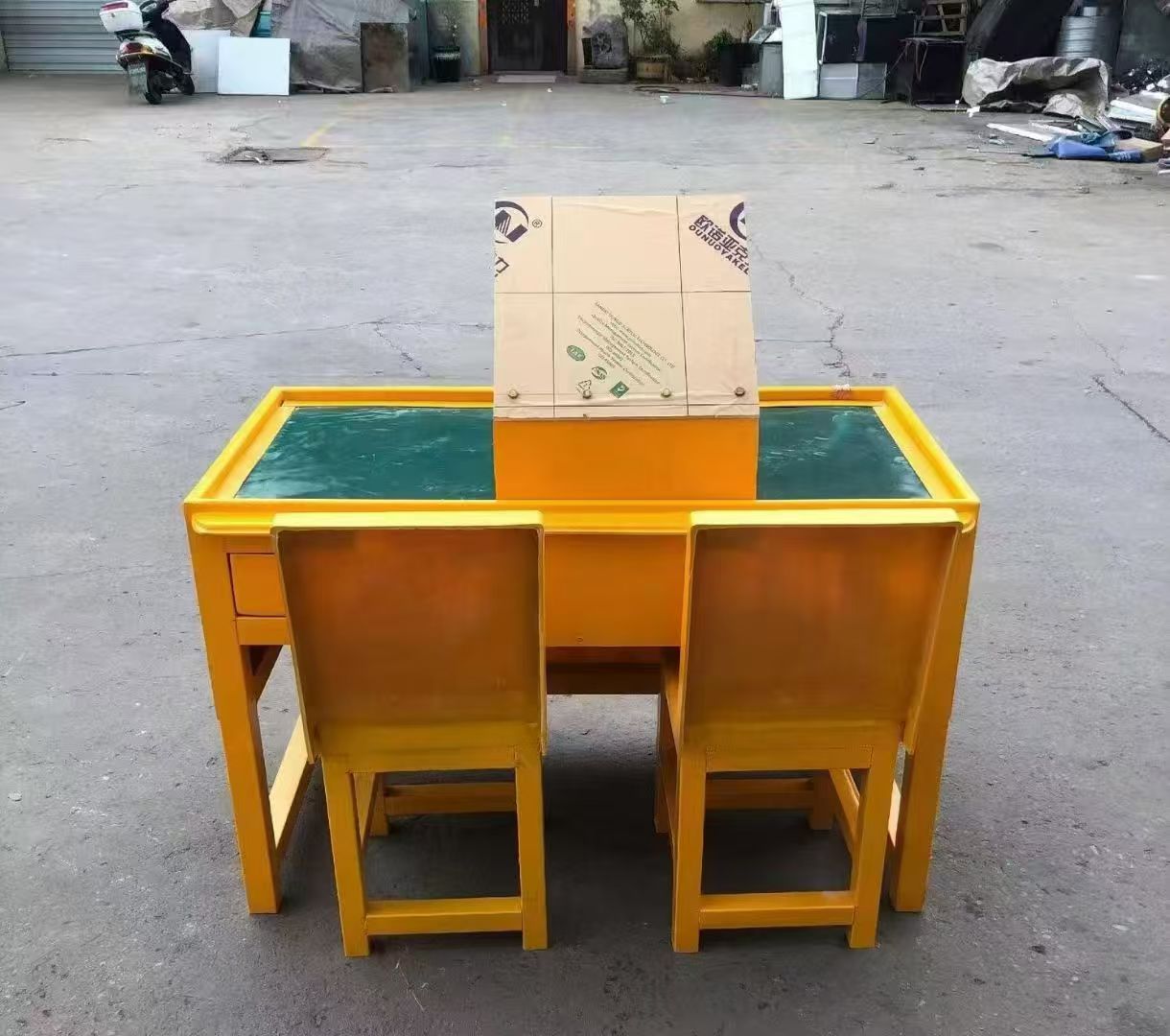 满洲里防静电导通桌井下煤矿火工品发放桌：危险品流转的安全守护者